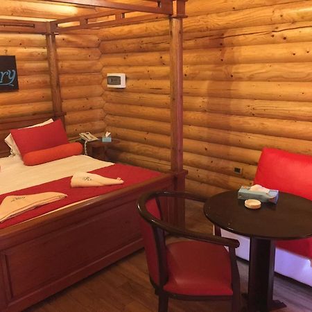 Sawary Beach Hotel Батрун Экстерьер фото