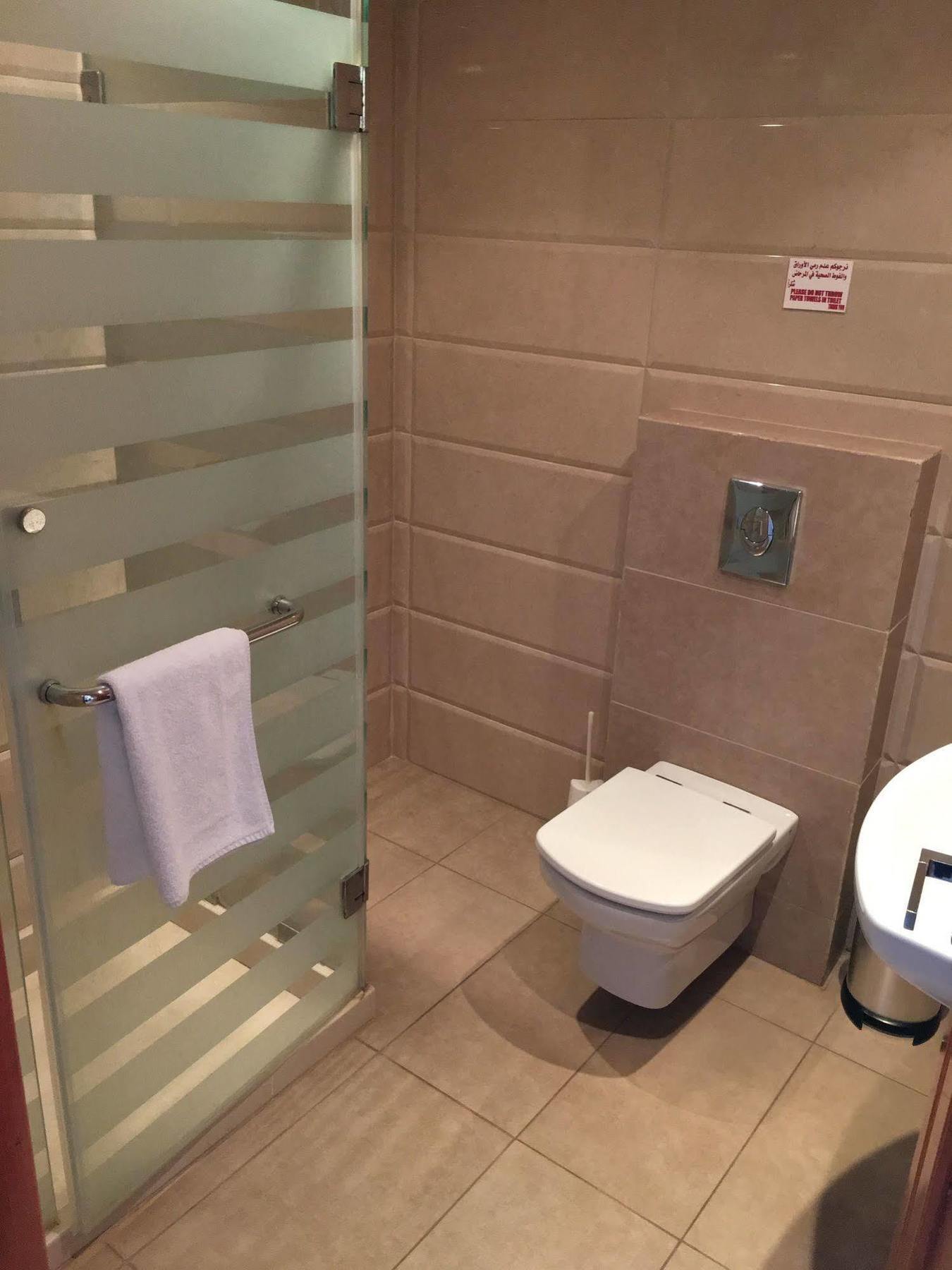 Sawary Beach Hotel Батрун Экстерьер фото