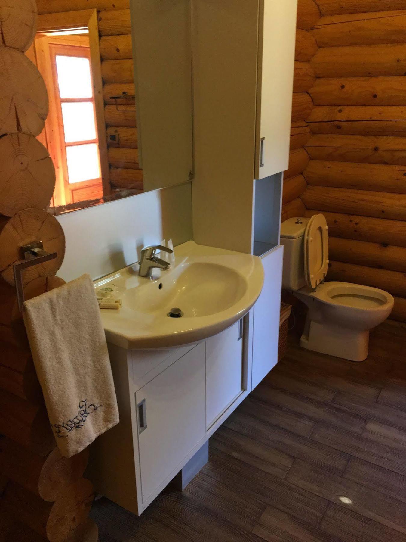 Sawary Beach Hotel Батрун Экстерьер фото