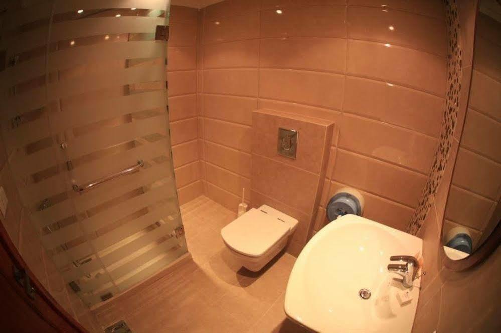 Sawary Beach Hotel Батрун Экстерьер фото