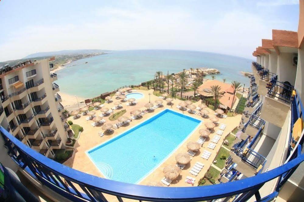 Sawary Beach Hotel Батрун Экстерьер фото